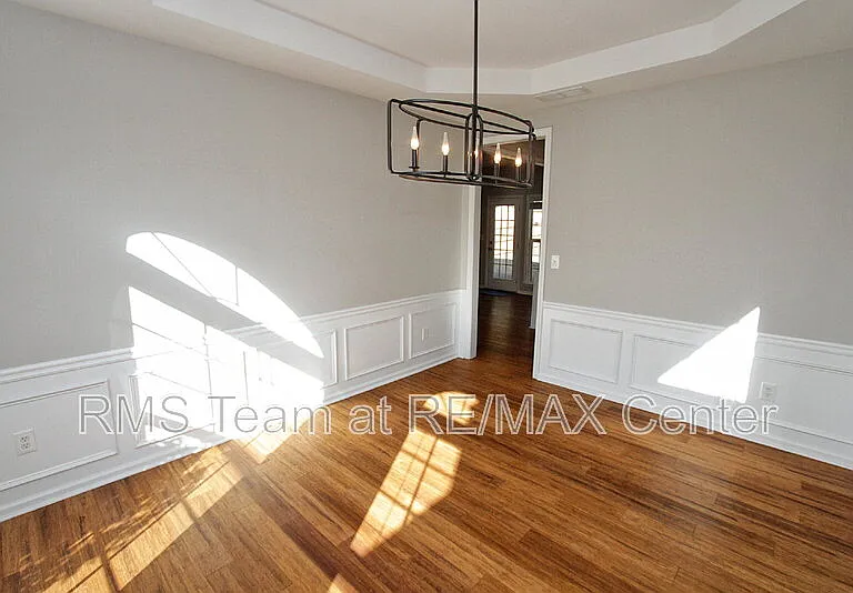 5057 Bethpage Dr — Photo 8