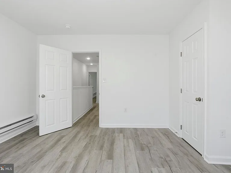 2209 W Toronto St — Photo 8