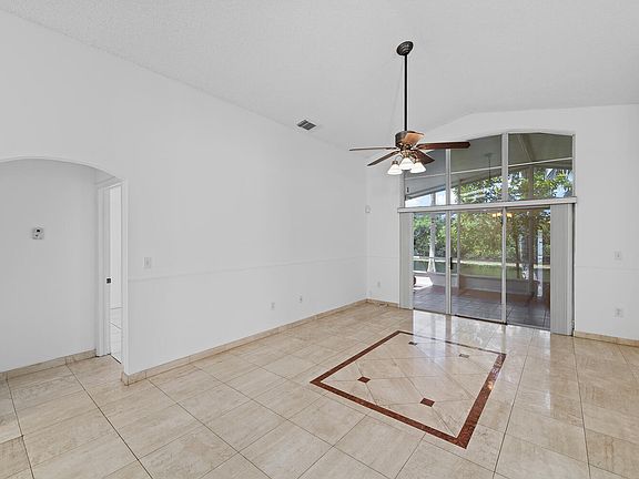 2nd image of 870 NW 166th Ave