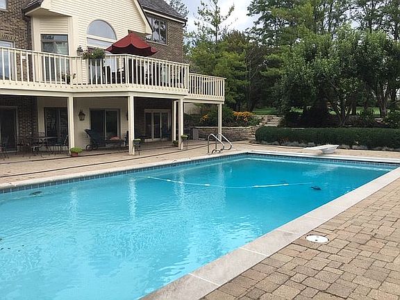2nd image of 1 Hickory Ln