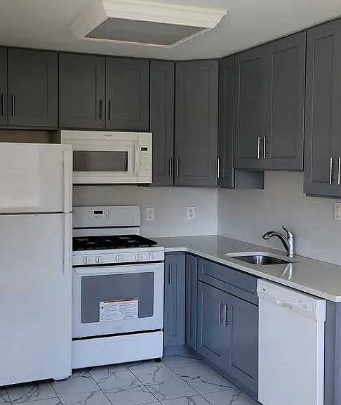 717 Sanford St #2 — Photo 5