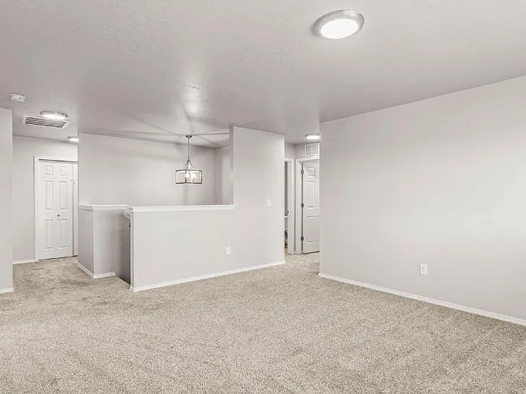 16888 Courtney Way — Photo 29