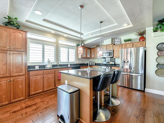 5th image of 353 Chateau La Salle Dr Unit 353