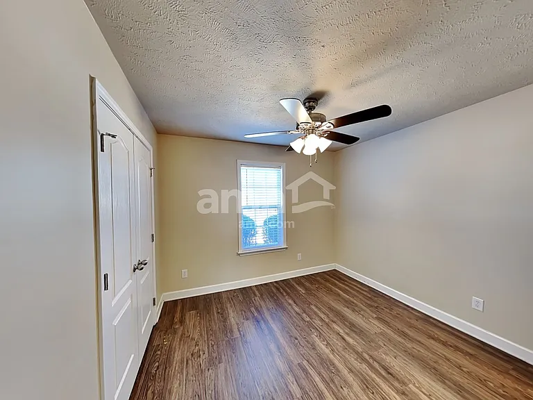 5031 Jillson Ct — Photo 18