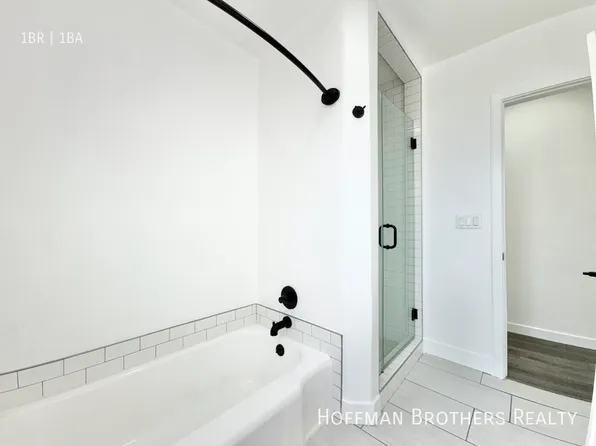 4205 11th Ave #3, Los Angeles, CA 90008