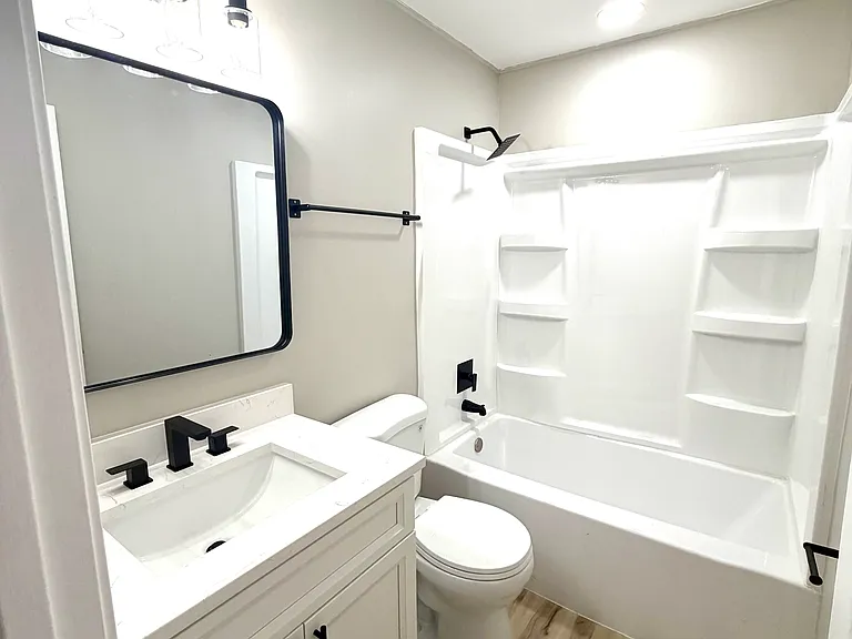 2338 Carnation Dr — Photo 5