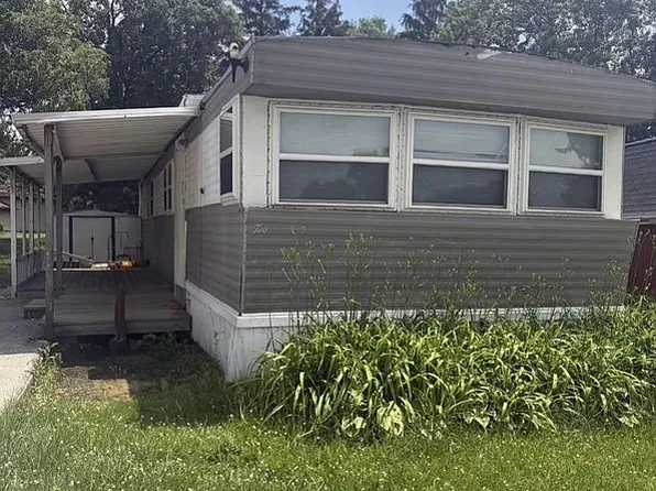 2 Arlington Dr, Diamond, IL 60416