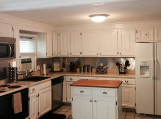 41 Setian Ln, West Warwick, RI 02893