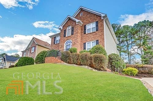 3rd image of 340 Riverbirch Ln