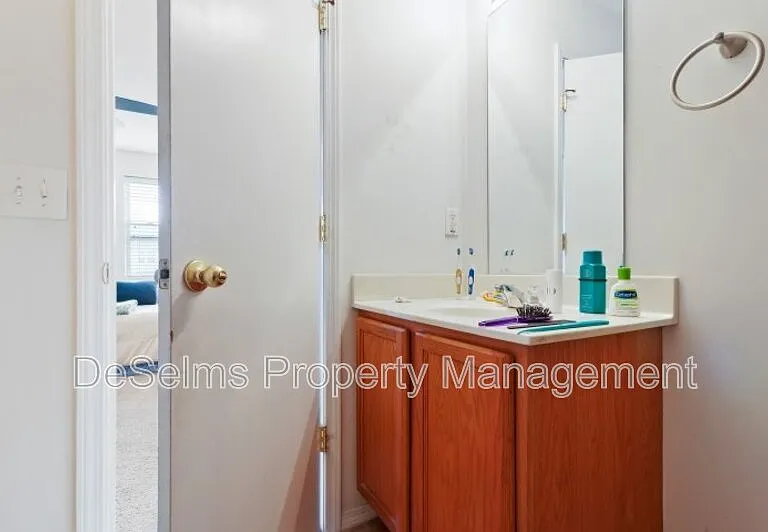 1204 Parkstone Ln — Photo 13