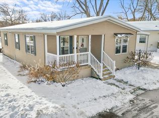 173 Northshore Rd, Elgin, IL 60123