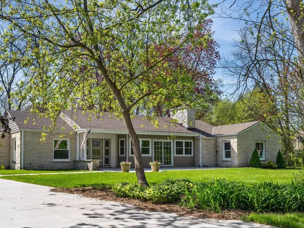 1821 East Fox LANE, Fox Point, WI 53217