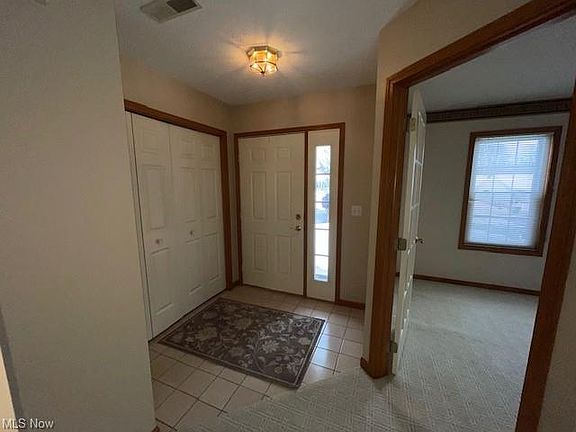 4th image of 104 Bridgewater Ln