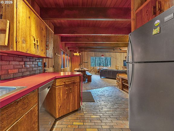 12th image of this home