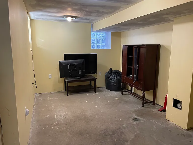 107 Liberty St — Photo 8