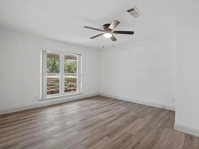 514 Canyon Ridge Dr — Photo 11