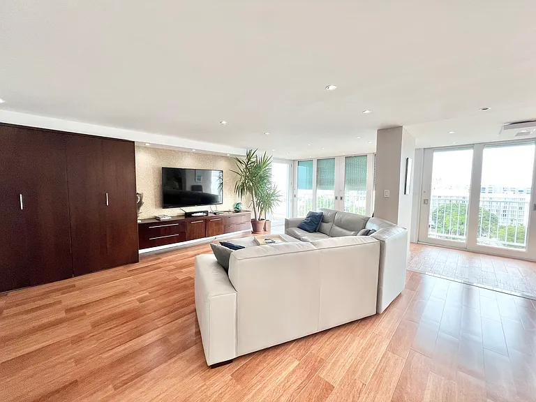 5869 Avenue Isla Verde — Photo 6