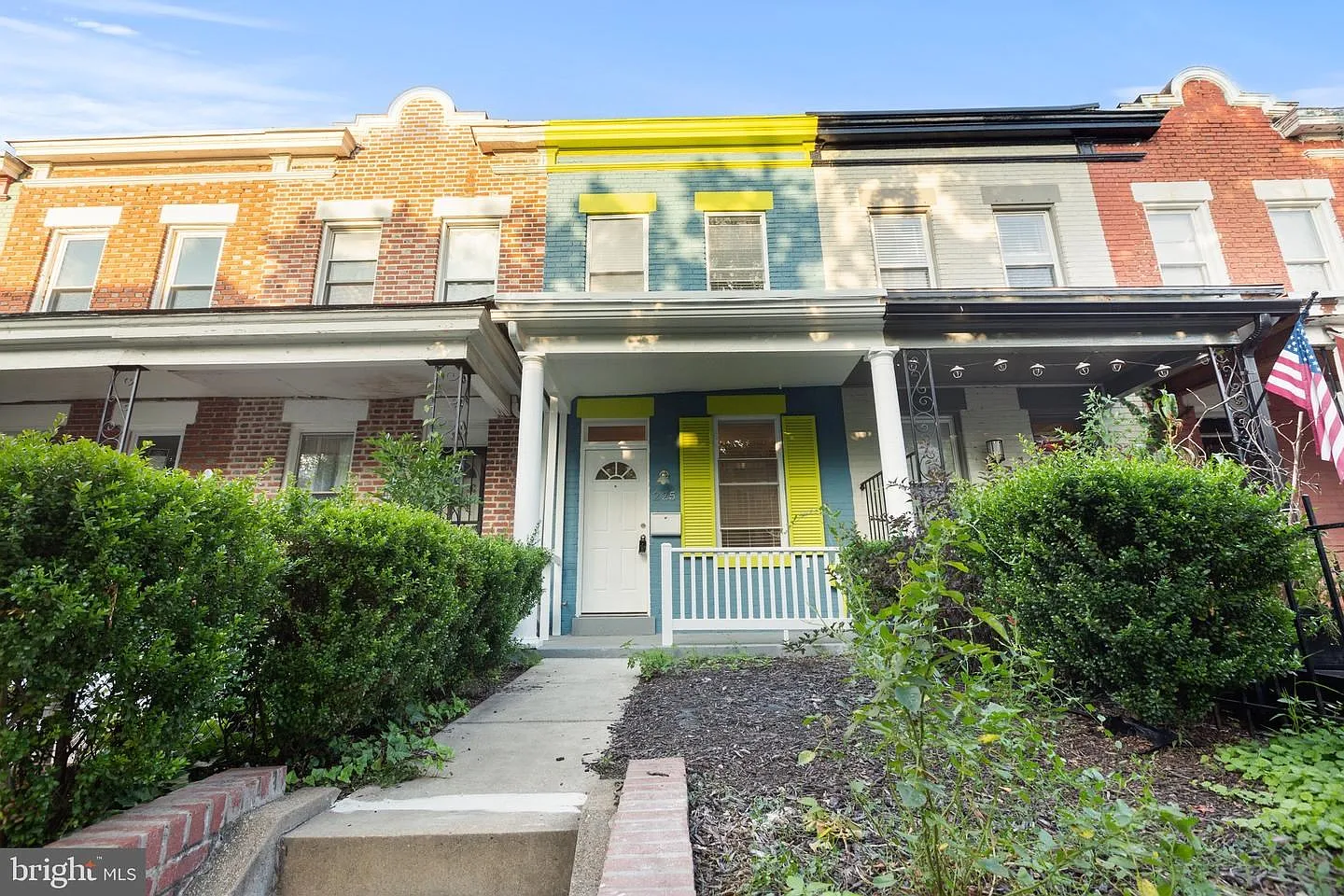 225 14th Pl NE photo 1