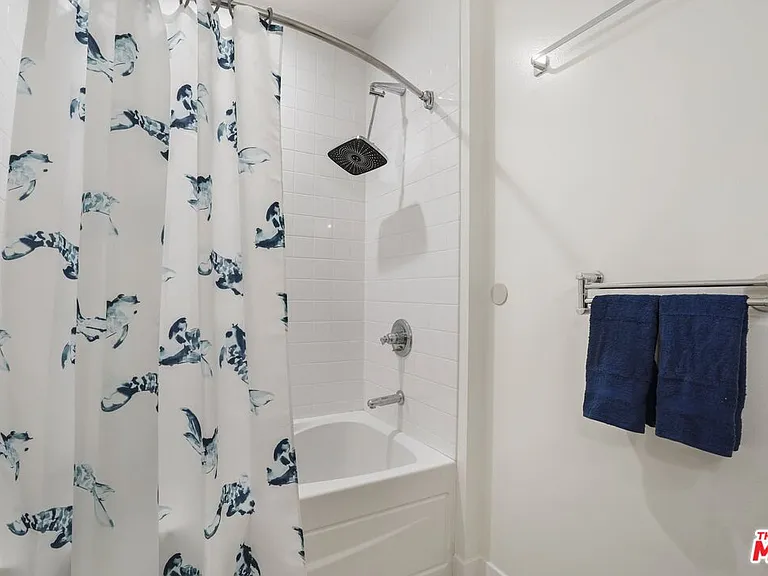 1100 Wilshire Blvd #3307 — Photo 16