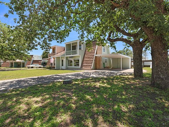 4th image of 226 Big Oaks Dr