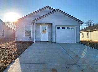 540 Molly Parker Ln, Spartanburg, SC 29301