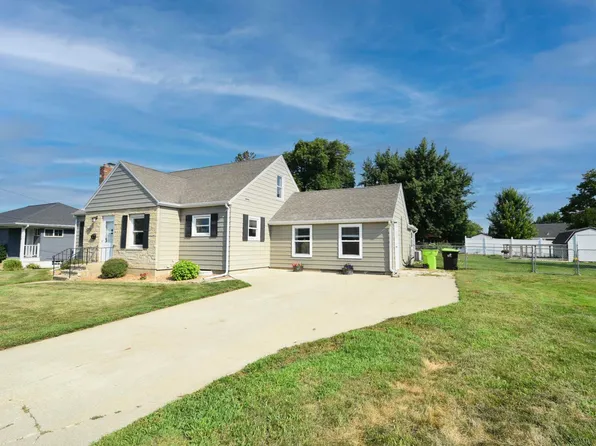 210 E 8th St, Zumbrota, MN 55992