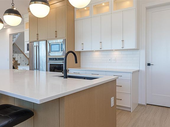 3rd image of 3460 Caldera Ct