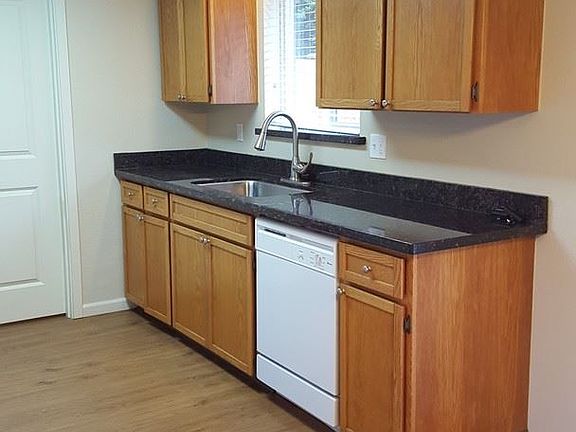 2nd image of 13609-13611 114th Ave E