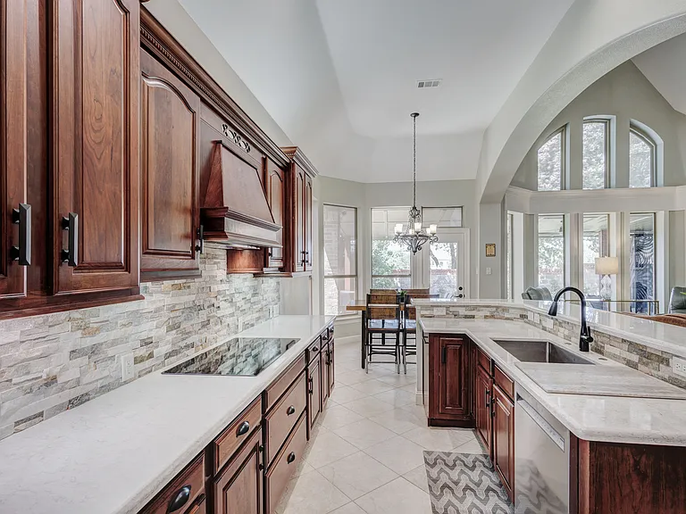 2045 Mason Dr — Photo 8