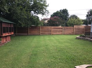 1100 N Commerce St, Gainesville, TX 76240