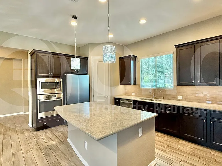 4527 E Skousen St — Photo 5