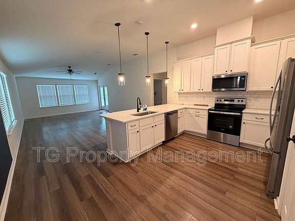 3rd image of 59 Bluejack Ln