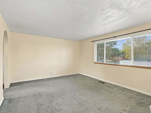 4th image of 1127 E Electra Ln S