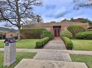 11726 Highgrove Dr, Houston, TX 77077