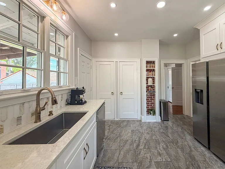 417 SW 10th St — Photo 15