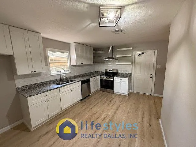 3 bed, 1116 sqft, $1,550 — Photo 3