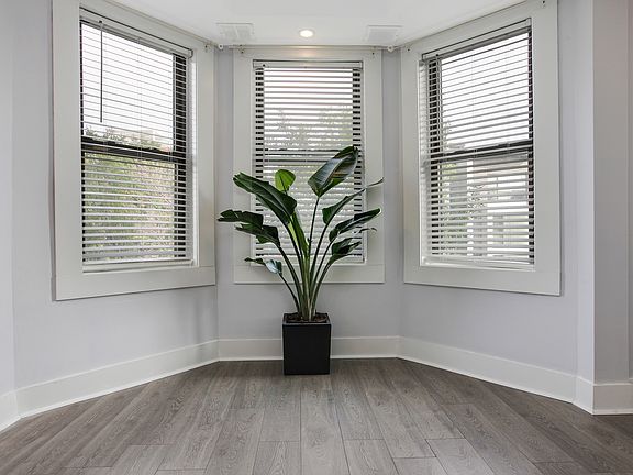 4th image of 1839 W Armitage Ave APT 2
