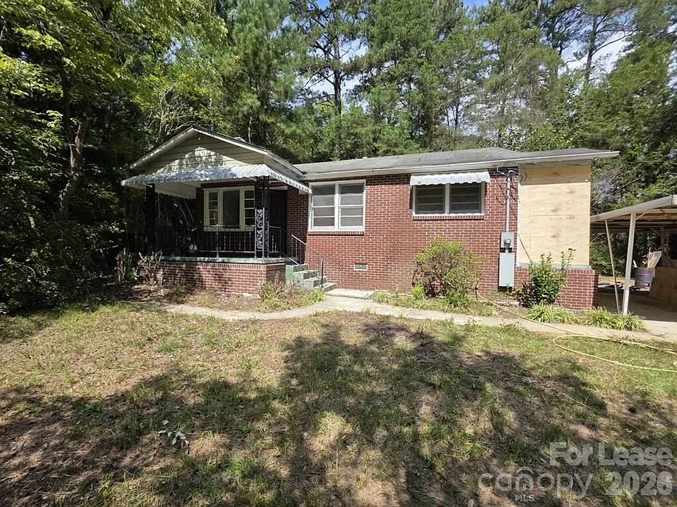 123 Larchwood Dr