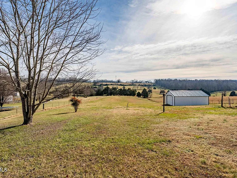 133 Paynetown Rd — Photo 35