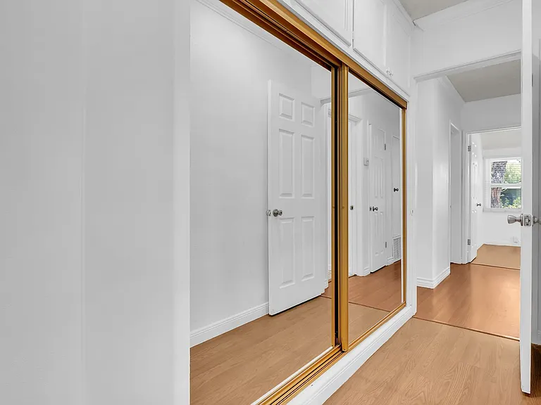 1833 Lees Ave — Photo 14