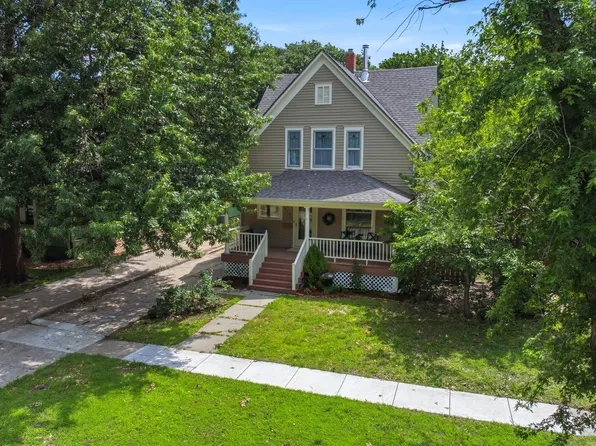 118 Harrison St, Newton, KS 67114