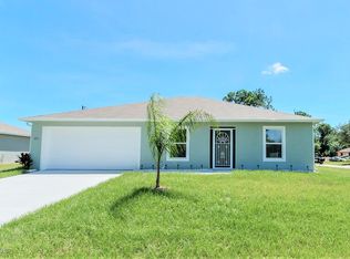 1352 Valencia St SE, Palm Bay, FL 32909