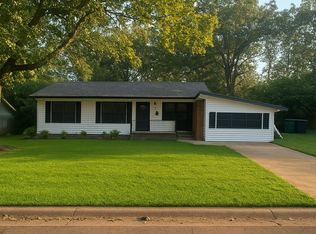 7700 Harmon Dr, Little Rock, AR 72227