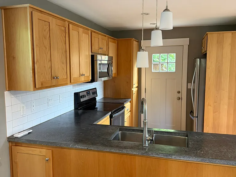 4550 SE Henry St — Photo 5