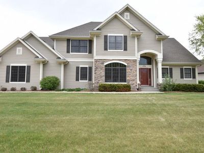 434 Ahrens DR, Mukwonago, WI, 53149