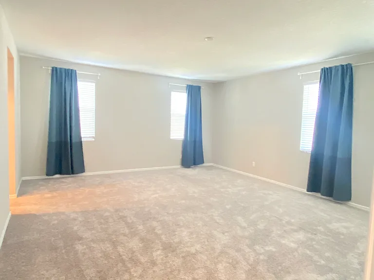 698 Bay Bridge Cir — Photo 33