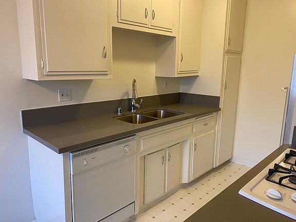5th image of 4949 Laurel Canyon Blvd APT 27