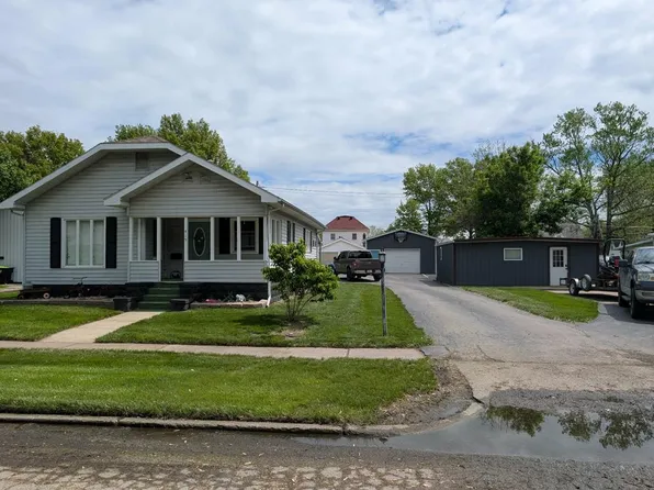 415 S Livingston St, Brookfield, MO 64628