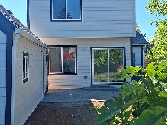 4th image of 278 24th Ave