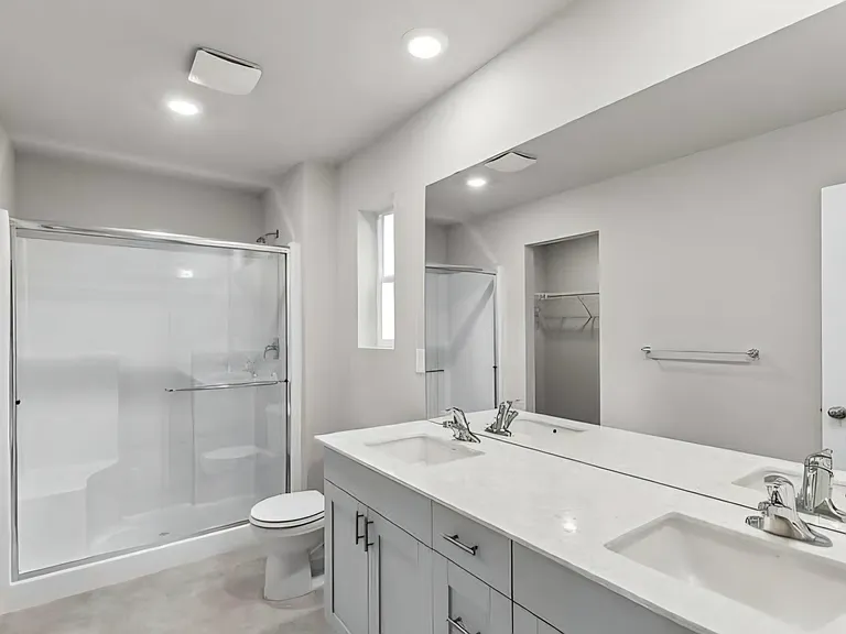 1561 SW Fielder Pl — Photo 4